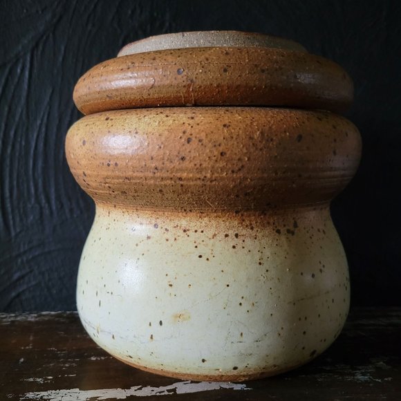 Studio Art Pottery Handmade Speckled Squat Vase MCM Signed Hass - Picture 2 of 8